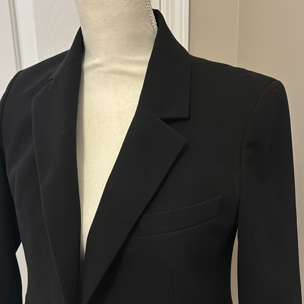 Black Blazer by Bar III size 2 (xs)